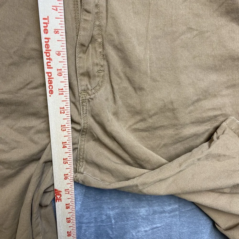 Vintage Wrangler Cargo Shorts Men’s Size 44 Tan‎